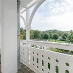 608, Seepark Apartment *