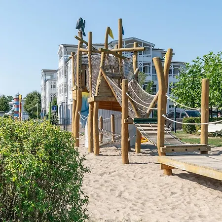 Apartment 608, Seepark *